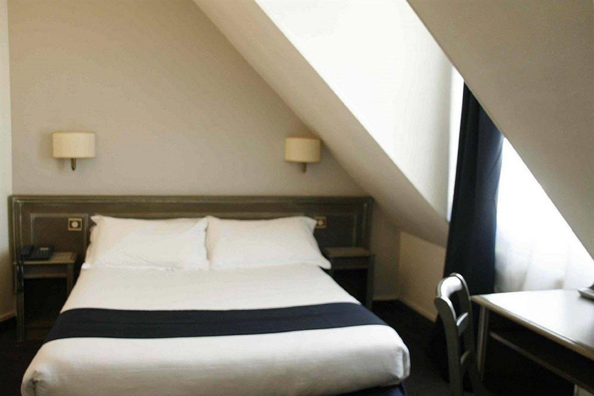 Hotel Chateau D'Eau Paris Room photo